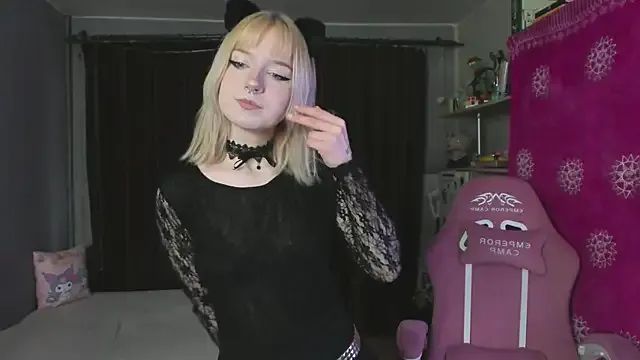 Godlikegirlyy from StripChat