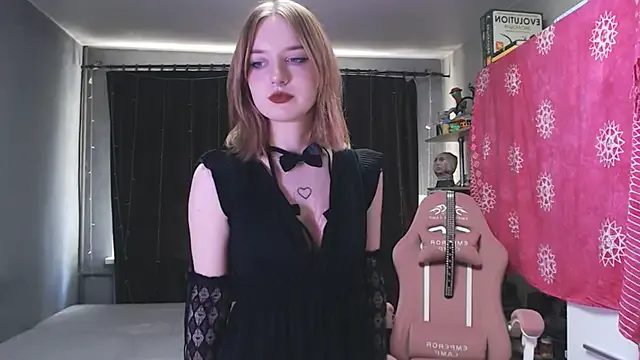 Godlikegirlyy from StripChat