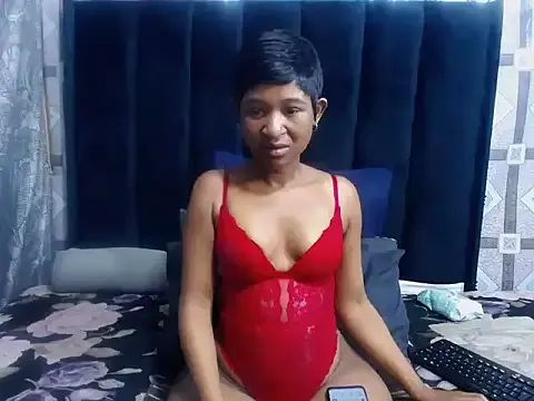 GoldenBigAssCurvy from StripChat is Freechat