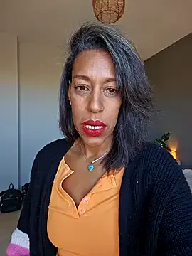 Goldenlace from StripChat is Freechat