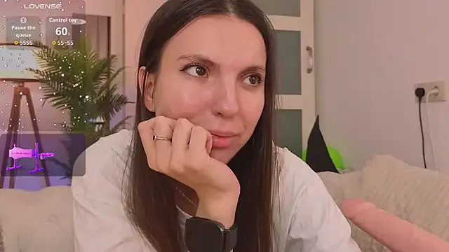 gracedonovan from StripChat is Freechat