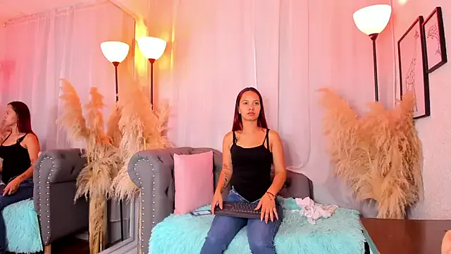 Girls: try live performances with matured performers, from dancing to quirks, in a variety of beautiful sex cams.