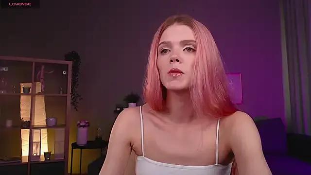 Gretchen_Mol from StripChat is Freechat