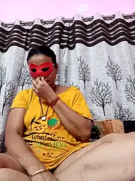 Gullapi from StripChat