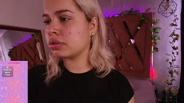 Girls: try live performances with matured performers, from dancing to quirks, in a variety of beautiful sex cams.