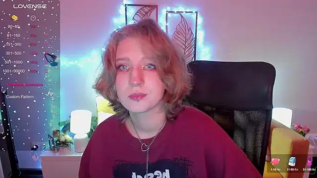 Hailey_Foxy from StripChat is Freechat