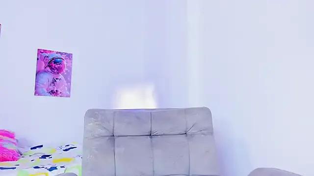 hailey_hadid from StripChat is Freechat