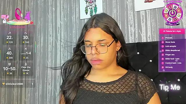 Hailey_johnsonn from StripChat is Freechat