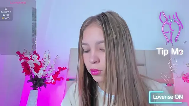 Girls: try live performances with matured performers, from dancing to quirks, in a variety of beautiful sex cams.