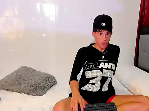 Handsome_boys69 from StripChat is Freechat