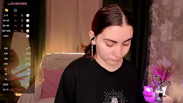 Girls: try live performances with matured performers, from dancing to quirks, in a variety of beautiful sex cams.