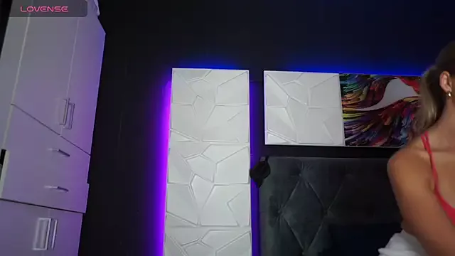 Girls: try live performances with matured performers, from dancing to quirks, in a variety of beautiful sex cams.