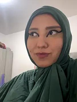 hannahayat from StripChat is Freechat