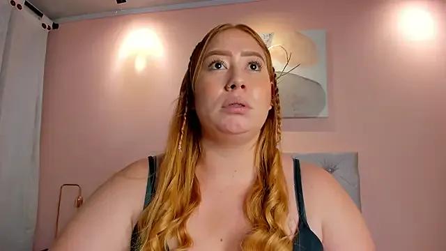 hannamartinn from StripChat is Freechat