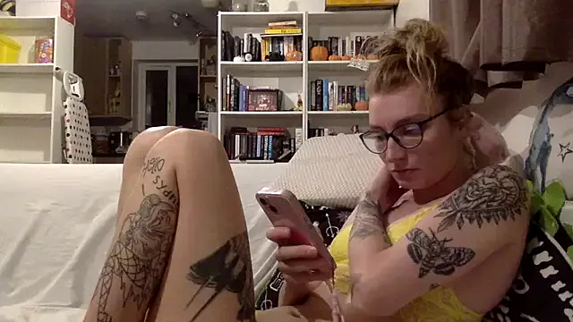 Girls: try live performances with matured performers, from dancing to quirks, in a variety of beautiful sex cams.