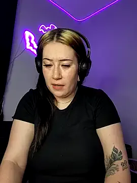 HarleyDemon666 from StripChat is Freechat