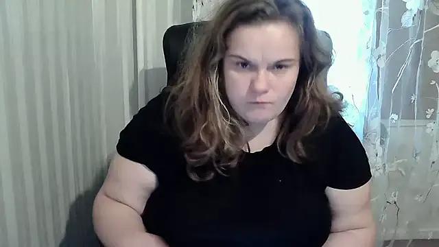 HarmonyKarera from StripChat is Freechat