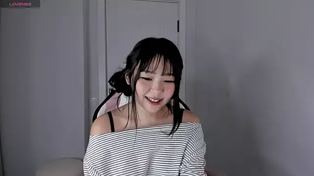 Hee_young11 from StripChat