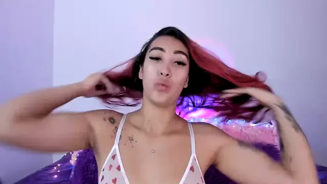 HeidyRousse from StripChat is Freechat