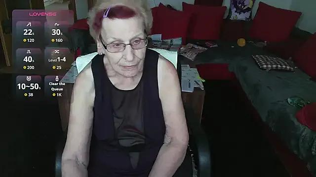 HeisseomaOriginal from StripChat is Freechat