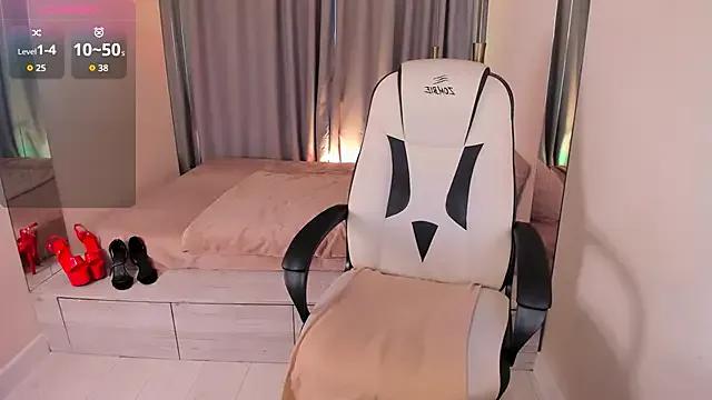 HelenaRegal from StripChat