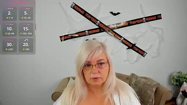 Hella_Fabel from StripChat is Freechat