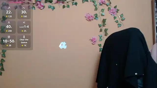 Hellensextits from StripChat is Freechat