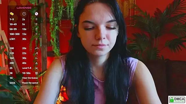 Hey_Caroline from StripChat is Freechat