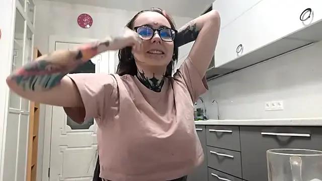 HighelikeGirl from StripChat