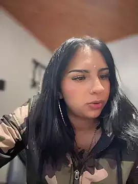 Hilary_pinkk from StripChat is Freechat