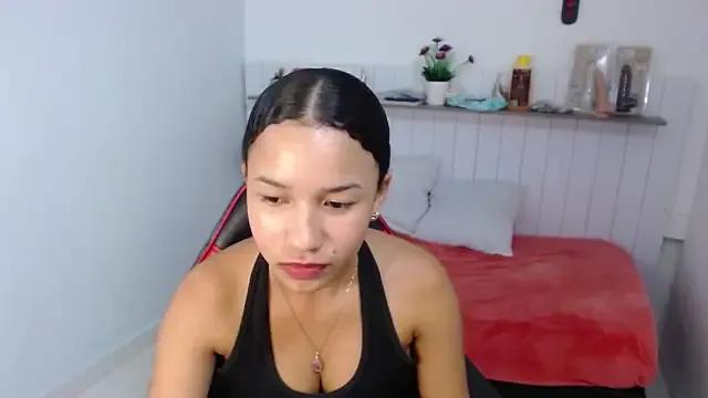 Hillary_Bel from StripChat is Freechat