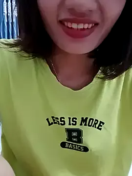 Hinna_x from StripChat