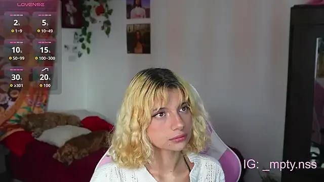 HiScarlett from StripChat is Freechat