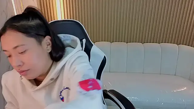 Hollypeyton_Tp from StripChat is Freechat