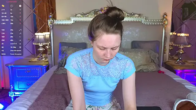 HolyBabyDoll from StripChat is Freechat