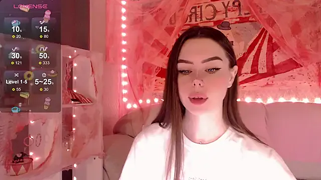 HolyMiax from StripChat is Freechat