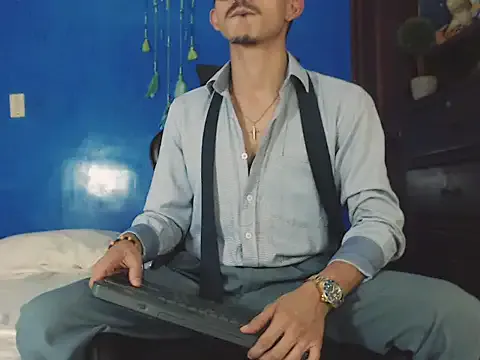 HomeAloneK from StripChat is Freechat