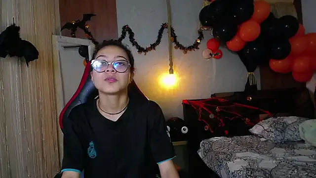 honeymoon_12 from StripChat is Freechat