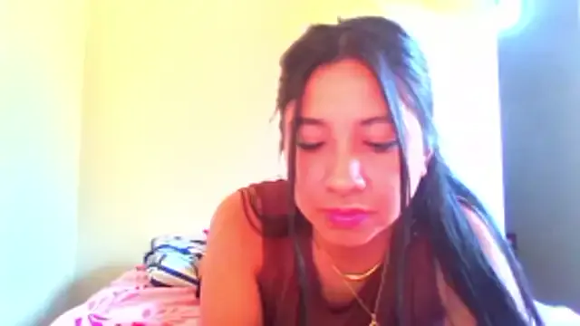 honeysweet111 from StripChat is Freechat