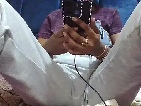 Honeyygyal from StripChat is Freechat