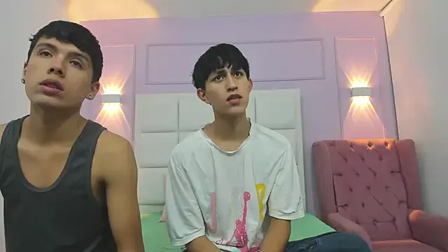 Girls: try live performances with matured performers, from dancing to quirks, in a variety of beautiful sex cams.