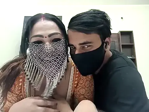 horny_milf_couple from StripChat is Freechat