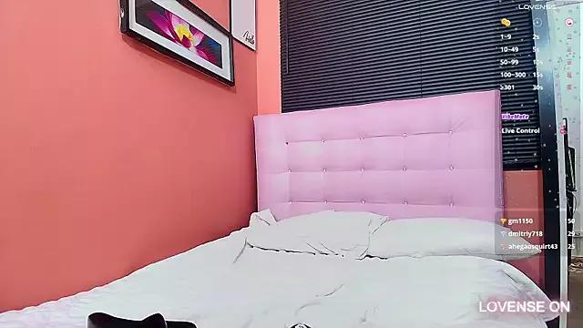 Girls: try live performances with matured performers, from dancing to quirks, in a variety of beautiful sex cams.
