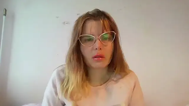 HornyElena from StripChat is Freechat