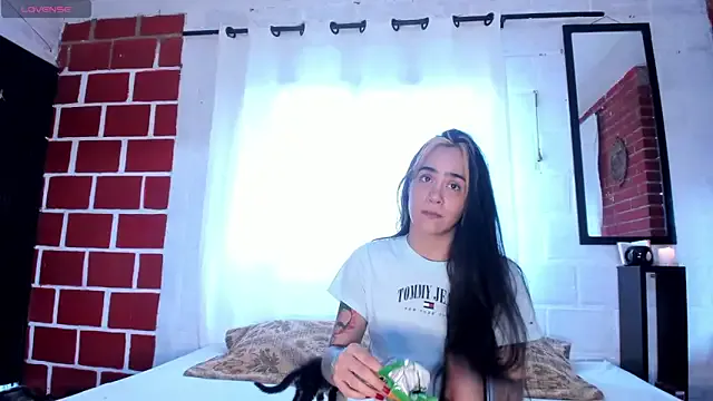 Girls: try live performances with matured performers, from dancing to quirks, in a variety of beautiful sex cams.