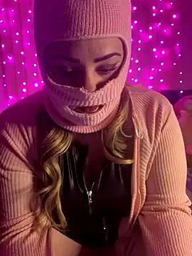 HornyyCamila from StripChat is Freechat