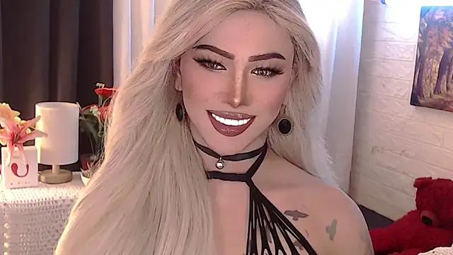 Hot_amanda_goddess from StripChat is Freechat