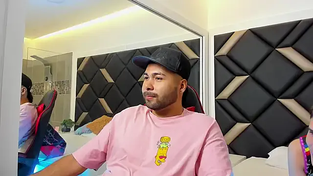 Hot_Threesomee from StripChat is Freechat