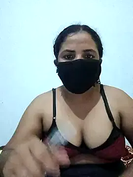 HotAishaa from StripChat