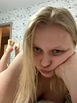 hotgoodgirll from StripChat is Freechat